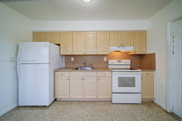 7358 SW 7360 23rd Street, Miami, FL 33155