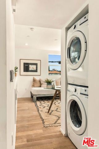 5411 W Wilshire Vista Lane, Los Angeles, CA 90019