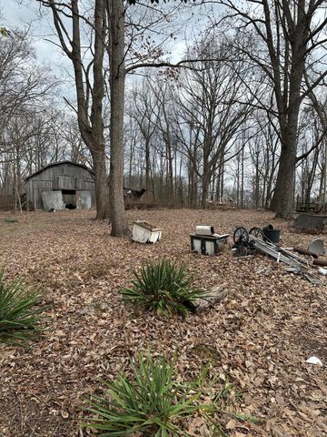 2205 Old Salem Road, London, KY 40741