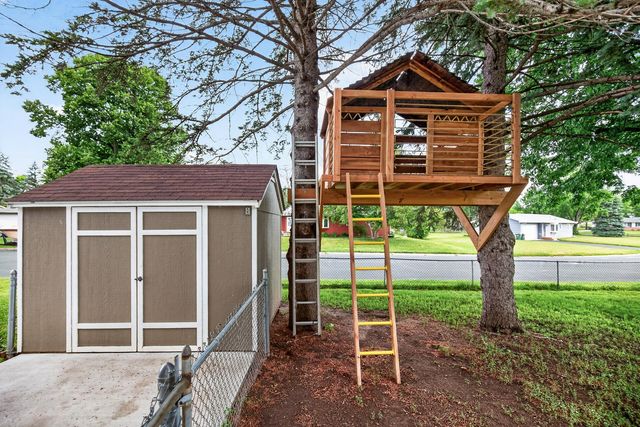 3948 Cinnabar Drive, Eagan, MN 55122