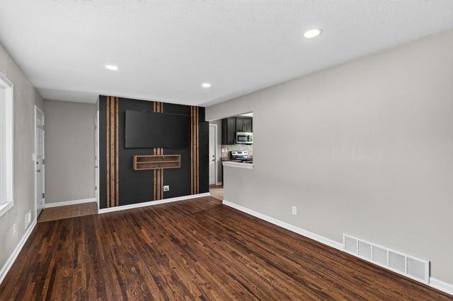 3948 Cinnabar Drive, Eagan, MN 55122