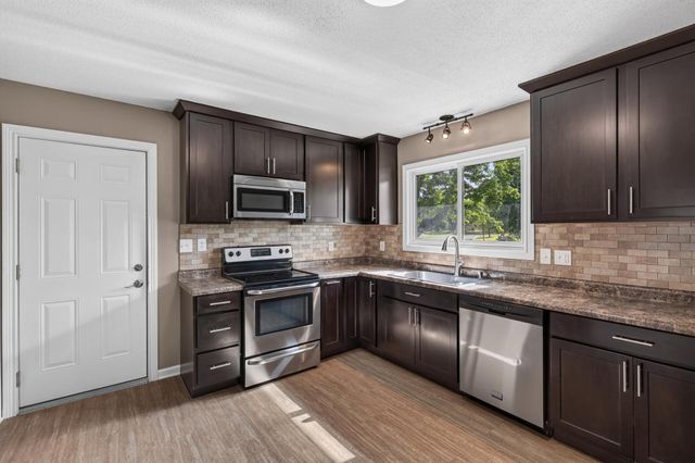 3948 Cinnabar Drive, Eagan, MN 55122