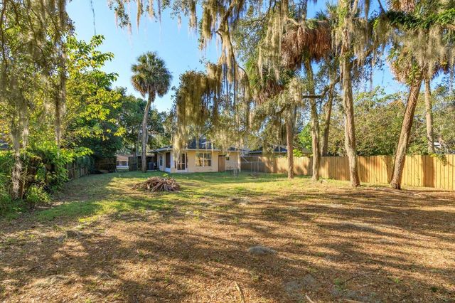 310 W BERCKMAN STREET, Fruitland Park, FL 34731