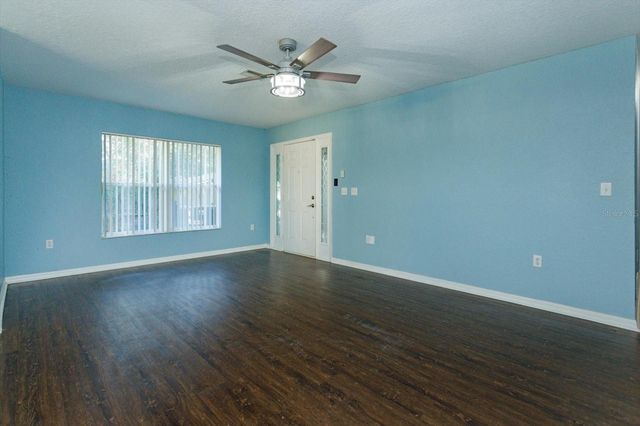 310 W BERCKMAN STREET, Fruitland Park, FL 34731