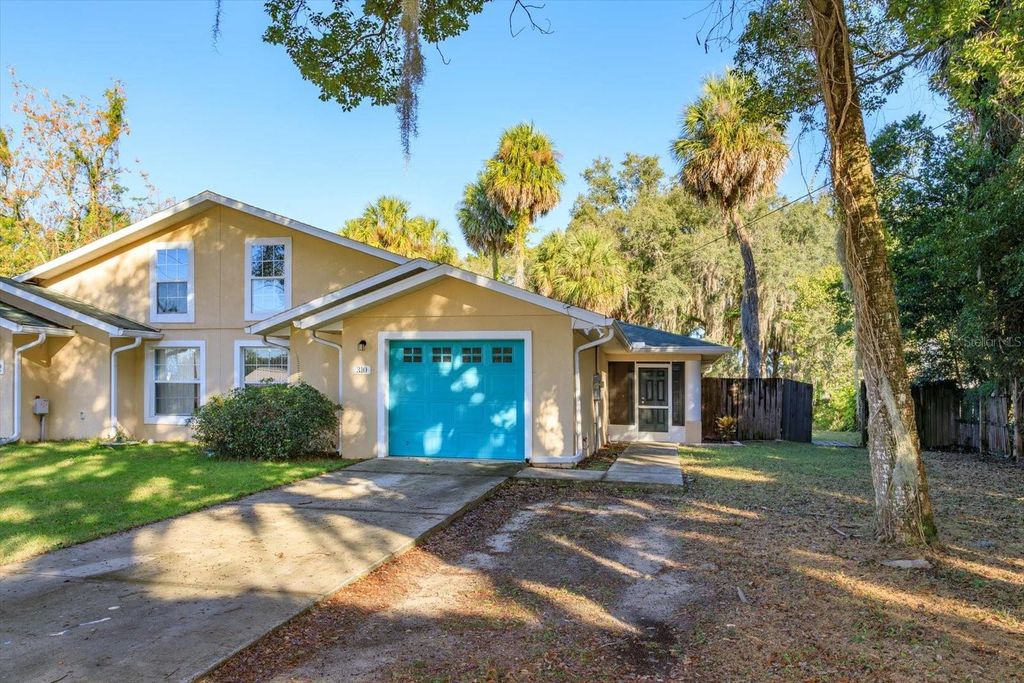 310 W BERCKMAN STREET, Fruitland Park, FL 34731