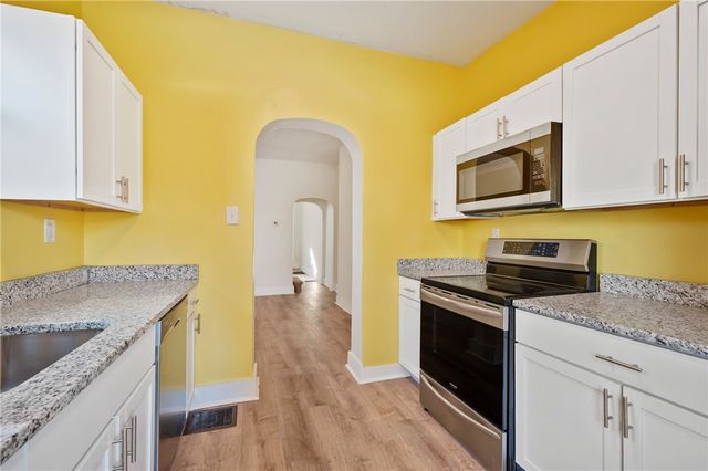 8 Edith Place, Oakland, PA 15213