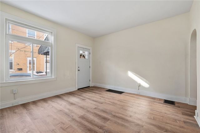 8 Edith Place, Oakland, PA 15213