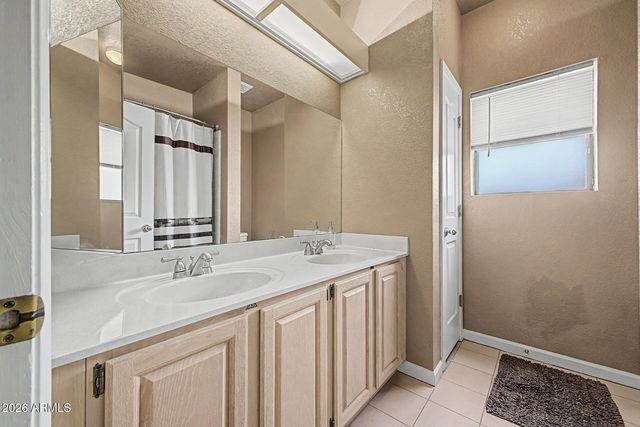 39949 N CENTRAL Avenue, Phoenix, AZ 85086