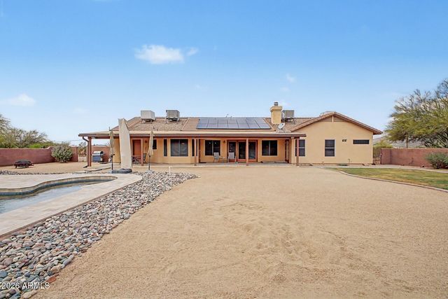 39949 N CENTRAL Avenue, Phoenix, AZ 85086