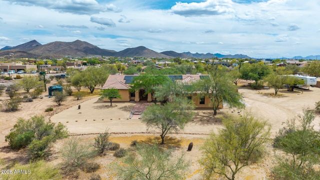 39949 N CENTRAL Avenue, Phoenix, AZ 85086