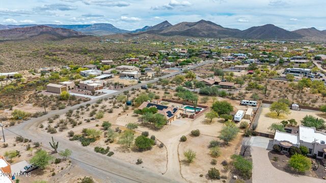 39949 N CENTRAL Avenue, Phoenix, AZ 85086