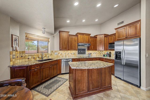 39949 N CENTRAL Avenue, Phoenix, AZ 85086