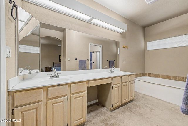 39949 N CENTRAL Avenue, Phoenix, AZ 85086