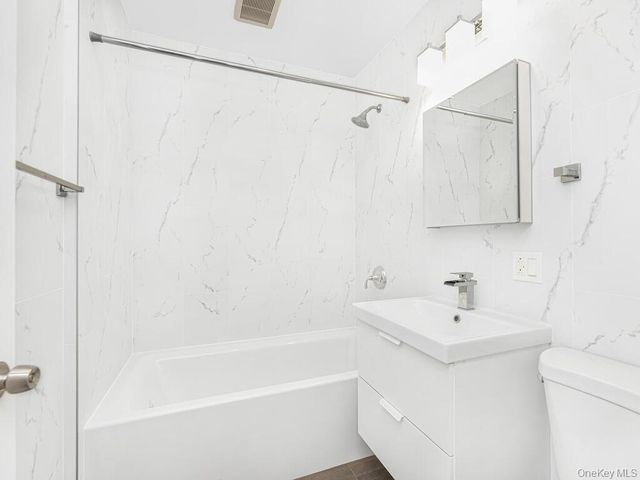 2803 Gunther Avenue, Bronx, NY 10469