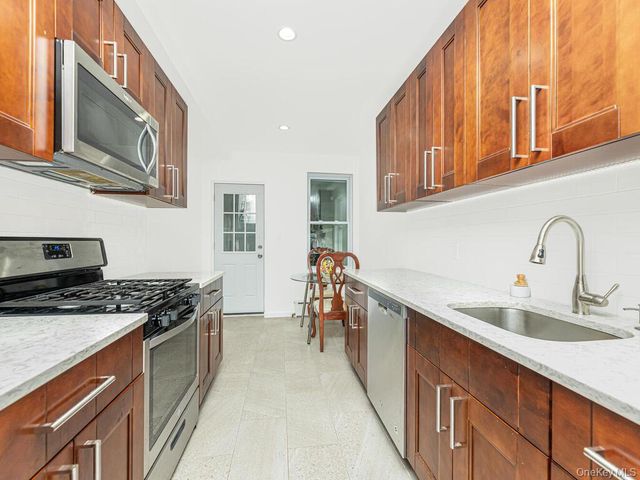 2803 Gunther Avenue, Bronx, NY 10469