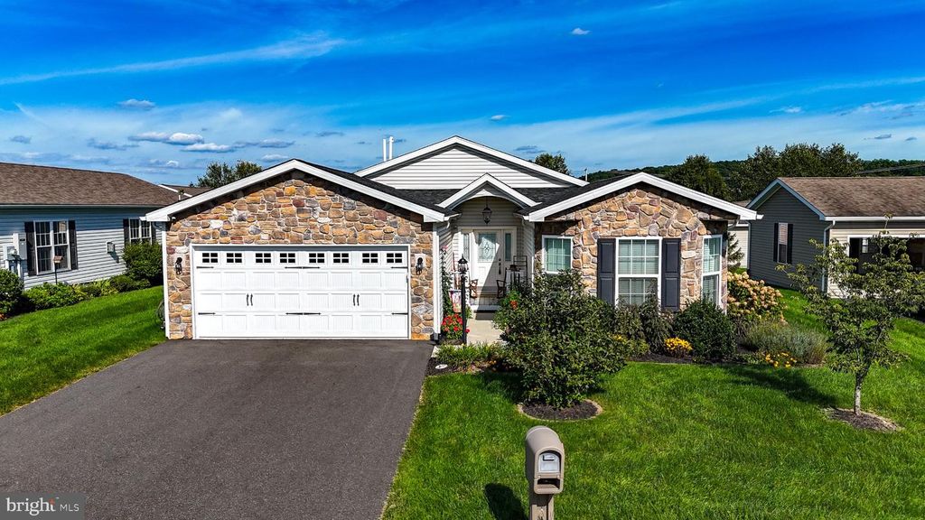 45 CORMORANT DR, BECHTELSVILLE, PA 19505 — exterior