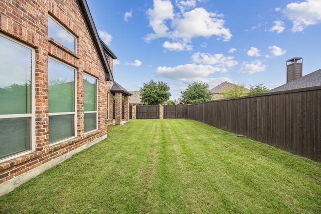 501 Winehart Street, Lewisville, TX 75056