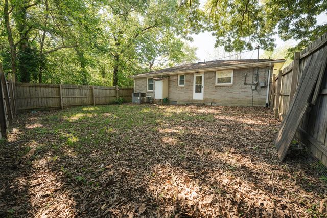 8247 Pinewood Rd, Nunnelly, TN 37137