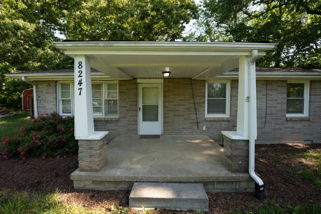 8247 Pinewood Rd, Nunnelly, TN 37137