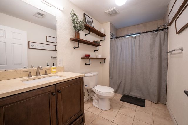 8247 Pinewood Rd, Nunnelly, TN 37137