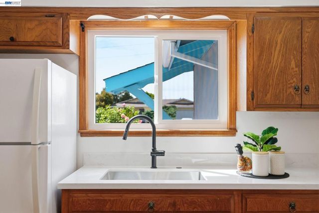 6440 Lotus Ct, Newark, CA 94560