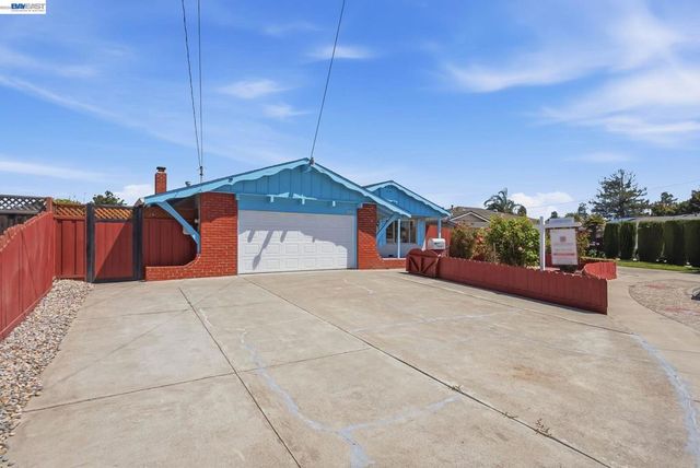 6440 Lotus Ct, Newark, CA 94560