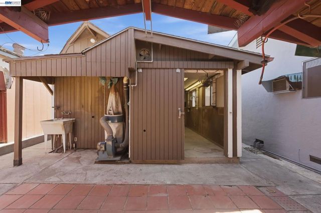 6440 Lotus Ct, Newark, CA 94560
