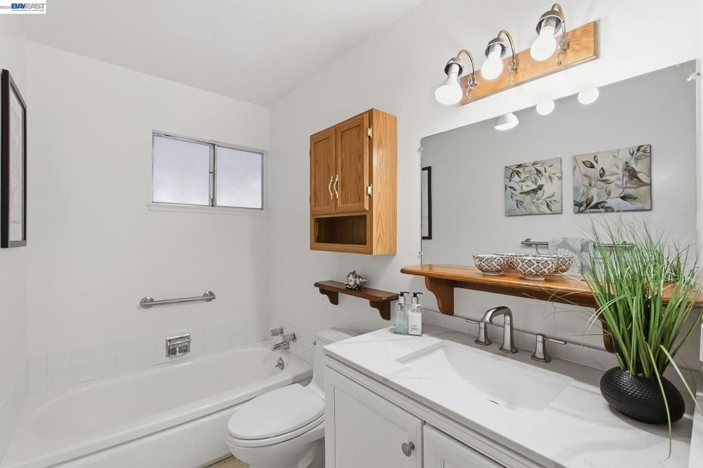 Image 20 of property listing at 6440 Lotus Ct, Newark, CA 94560