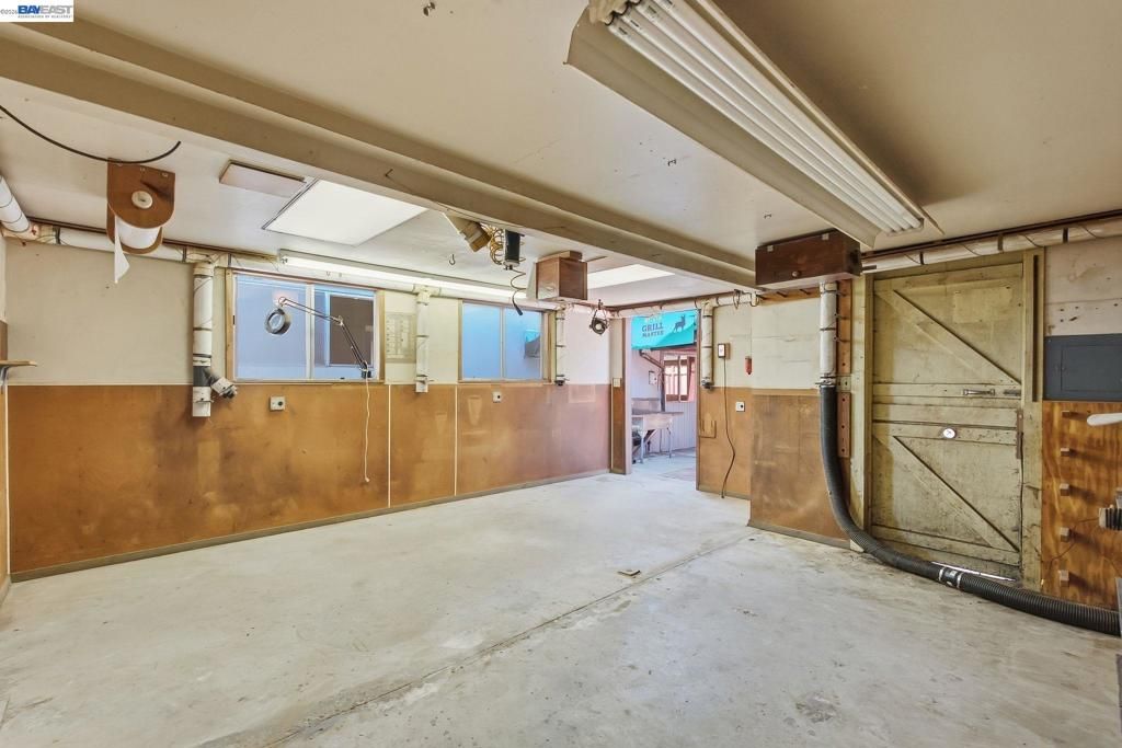 Image 36 of property listing at 6440 Lotus Ct, Newark, CA 94560