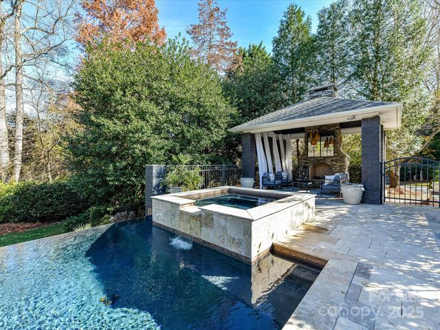 15611 Ballantyne Country Club Drive, Charlotte, NC 28277