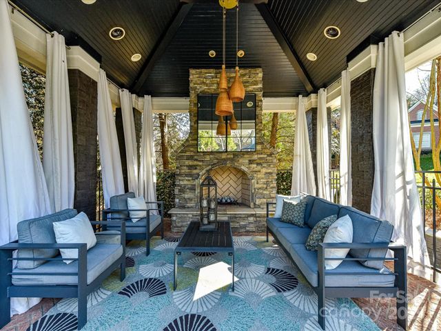 15611 Ballantyne Country Club Drive, Charlotte, NC 28277