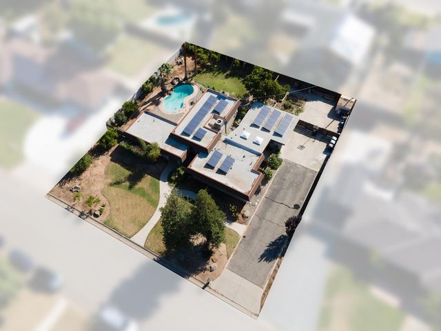 1923 S Fairway, Fresno, CA 93727