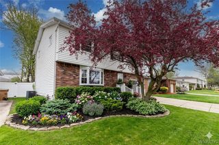 13 Grand Prix Drive, Cheektowaga, NY 14227