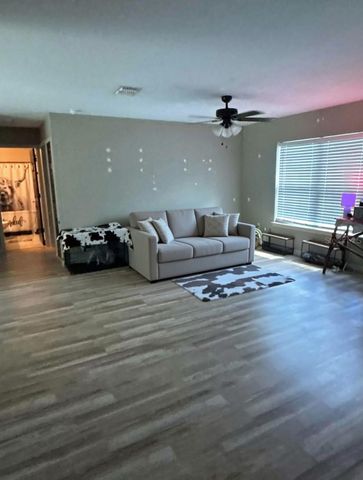 13 LOCUST LOOP, Ocala, FL 34472