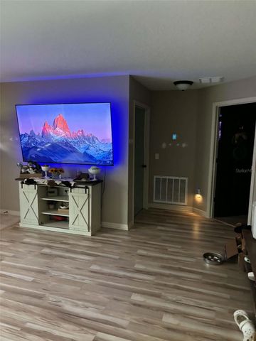 13 LOCUST LOOP, Ocala, FL 34472