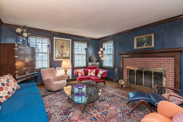 43 Oxford St, Springfield, MA 01108