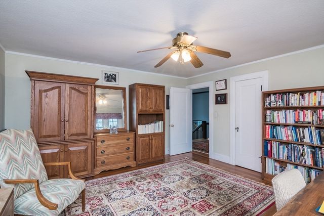 43 Oxford St, Springfield, MA 01108