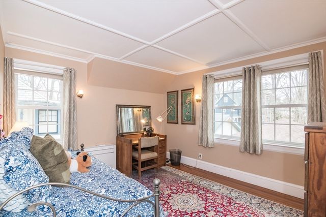 43 Oxford St, Springfield, MA 01108