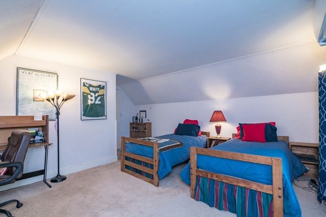 43 Oxford St, Springfield, MA 01108