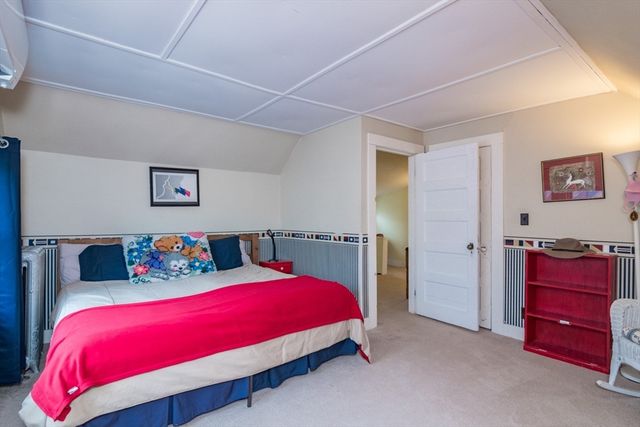 43 Oxford St, Springfield, MA 01108