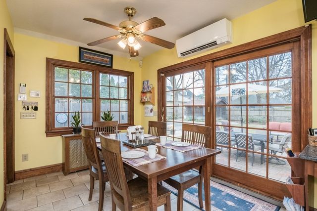 43 Oxford St, Springfield, MA 01108
