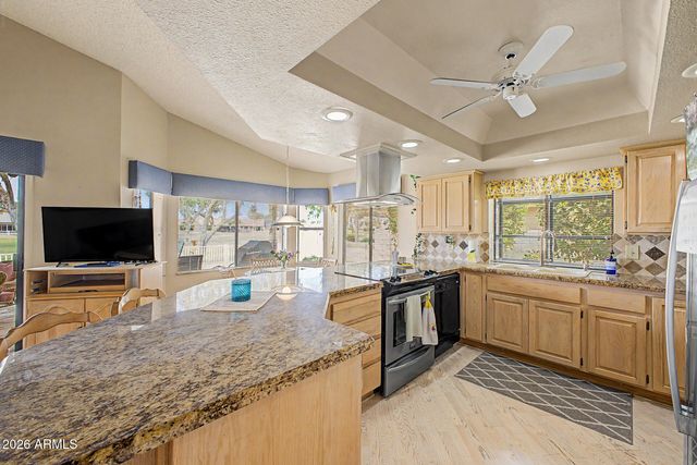 10914 E CHESTNUT Drive, Sun Lakes, AZ 85248
