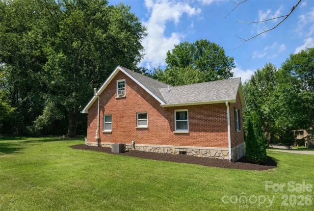 317 Balsam Drive, Waynesville, NC 28786
