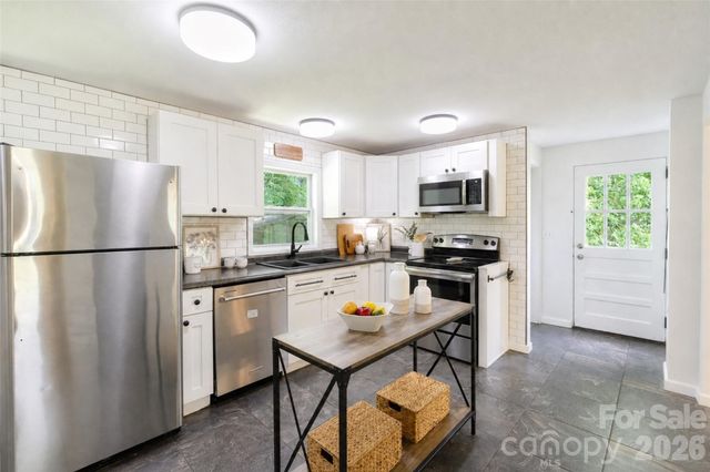 317 Balsam Drive, Waynesville, NC 28786