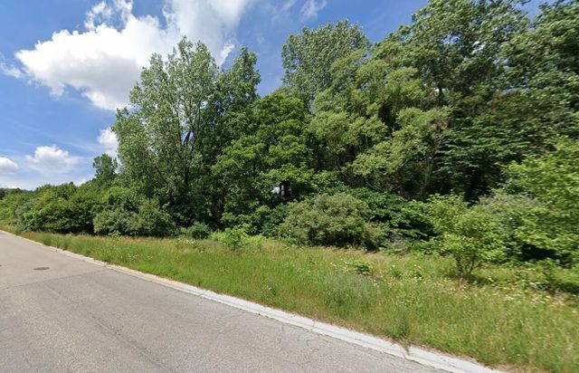 3750 Charlevoix Drive, Grand Rapids, MI 49546