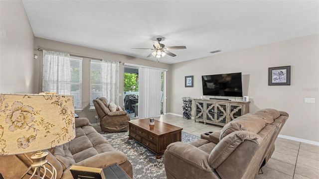 1358 WINDWARD OAKS LOOP, Auburndale, FL 33823