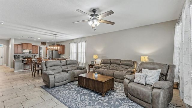 1358 WINDWARD OAKS LOOP, Auburndale, FL 33823