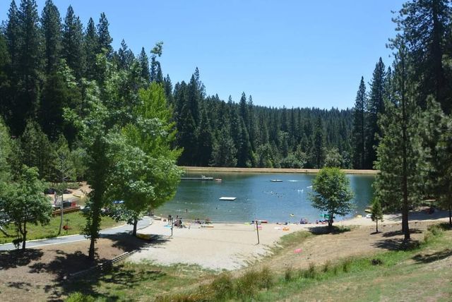 1051 Greensboro Way, Arnold, CA 95223