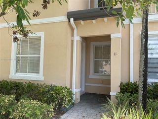 2885 SE 1st Dr 11, Homestead, FL 33033