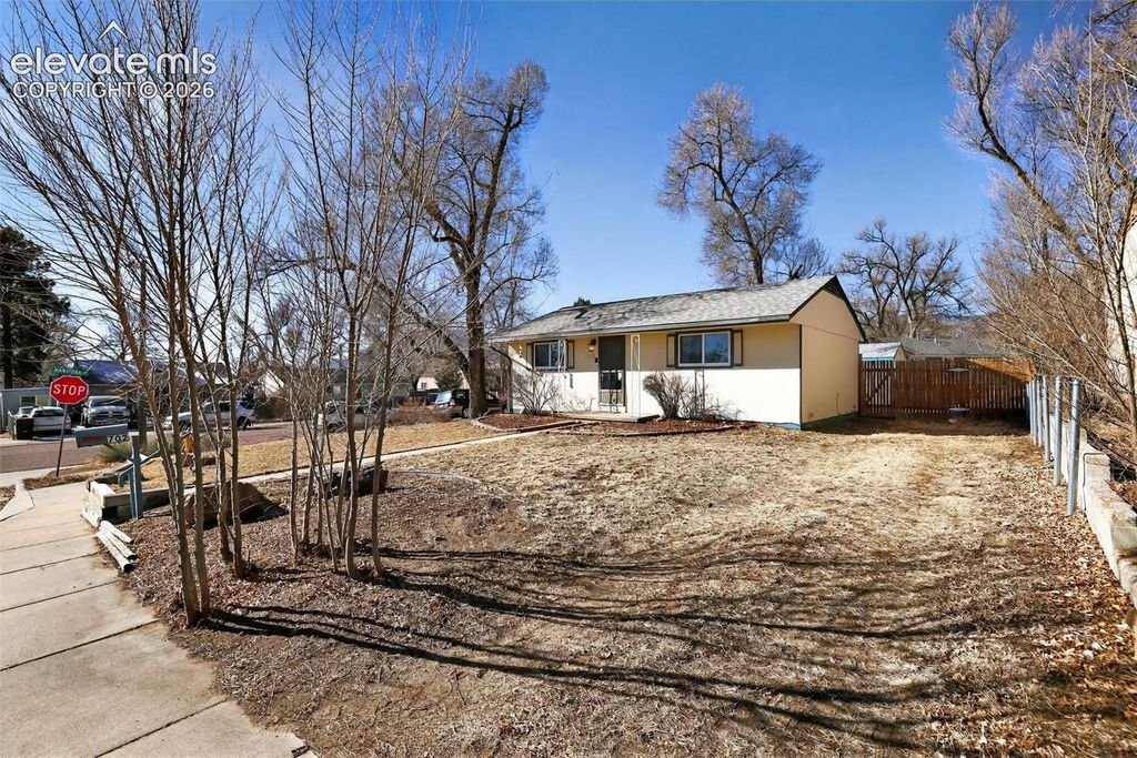702 Erie Road, Colorado Springs, CO 80910 — photo 2
